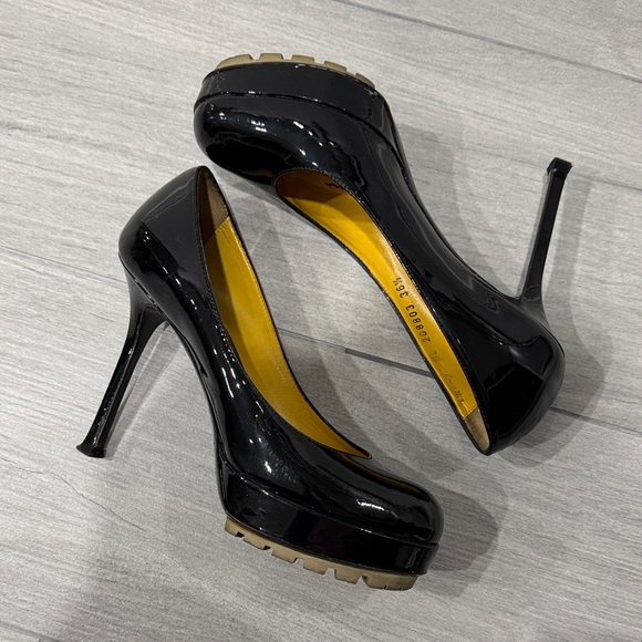 Yves Saint Laurent Shoes - Yves Saint Laurent Glossy Black Platform Heels